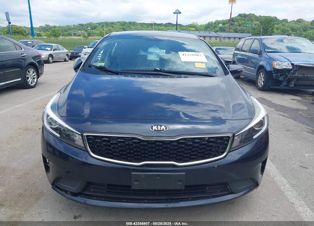 2017 KIA FORTE VIN: KNAFK5A85H5693522