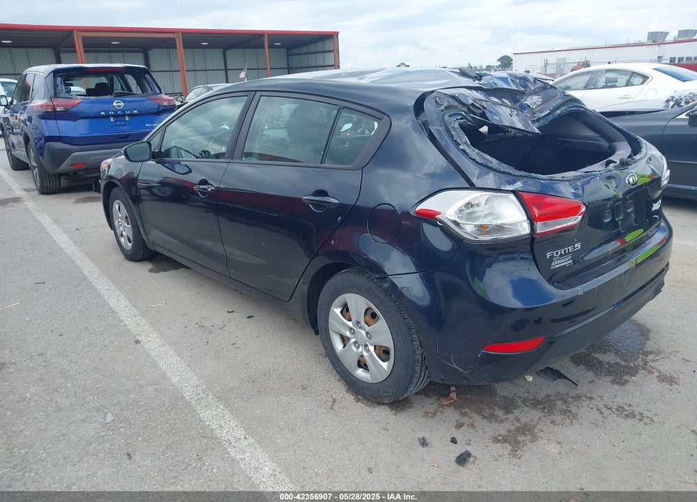 2017 KIA FORTE VIN: KNAFK5A85H5693522
