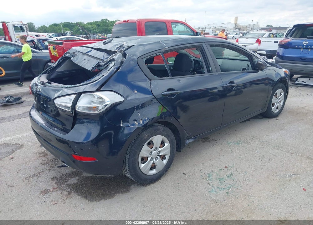 2017 KIA FORTE VIN: KNAFK5A85H5693522