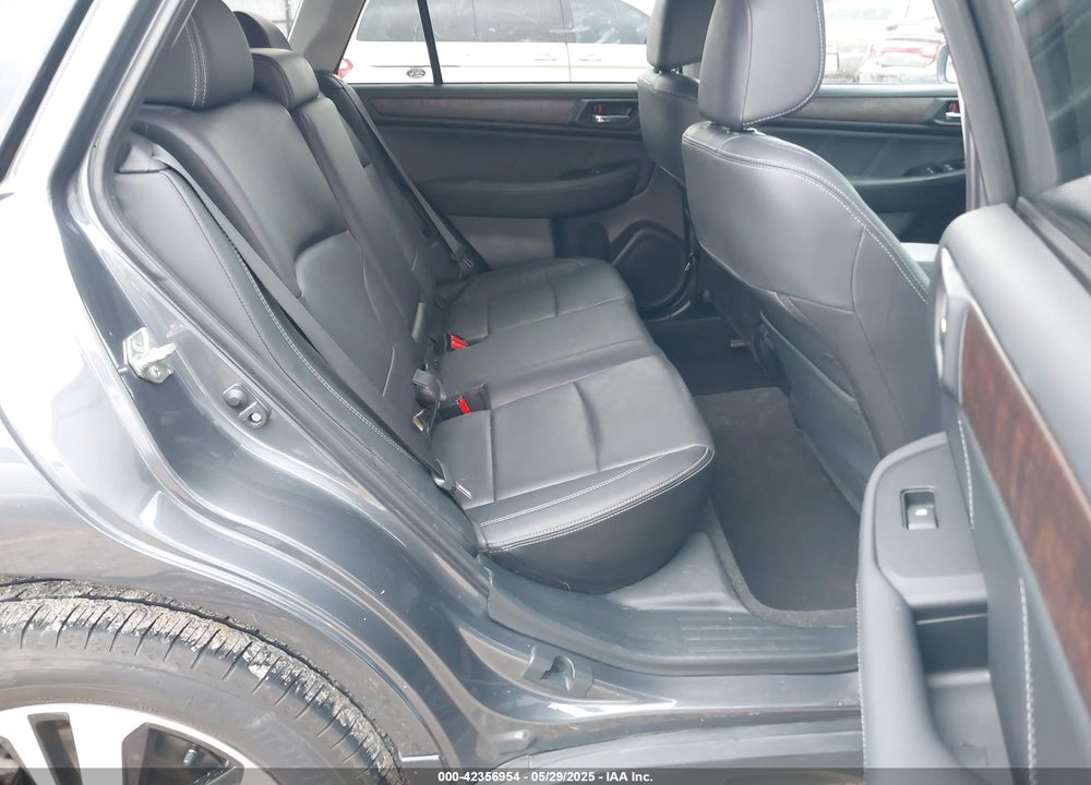 2018 SUBARU OUTBACK 3.6R LIMITED VIN: 4S4BSENC9J3330010