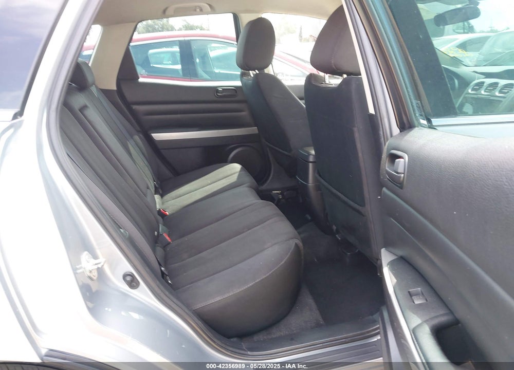 2011 MAZDA CX-7 I SV VIN: JM3ER2A55B0400180