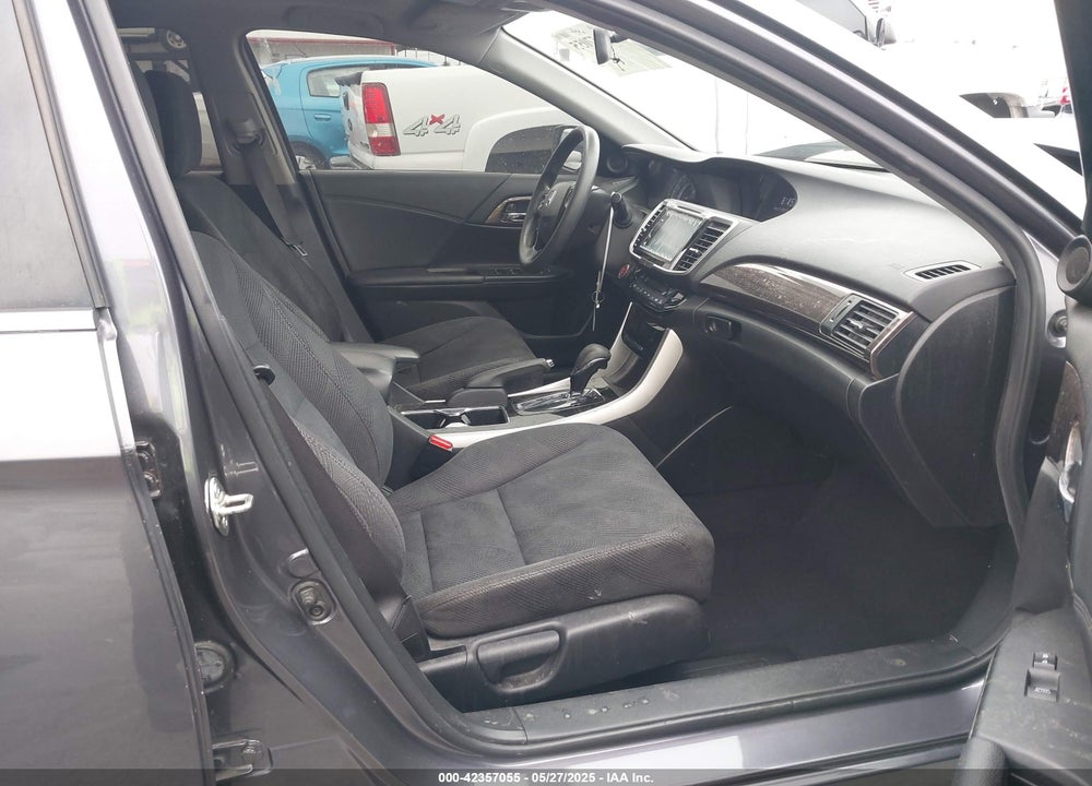 2017 HONDA ACCORD SEDAN VIN: 1HGCR2F73HA182450