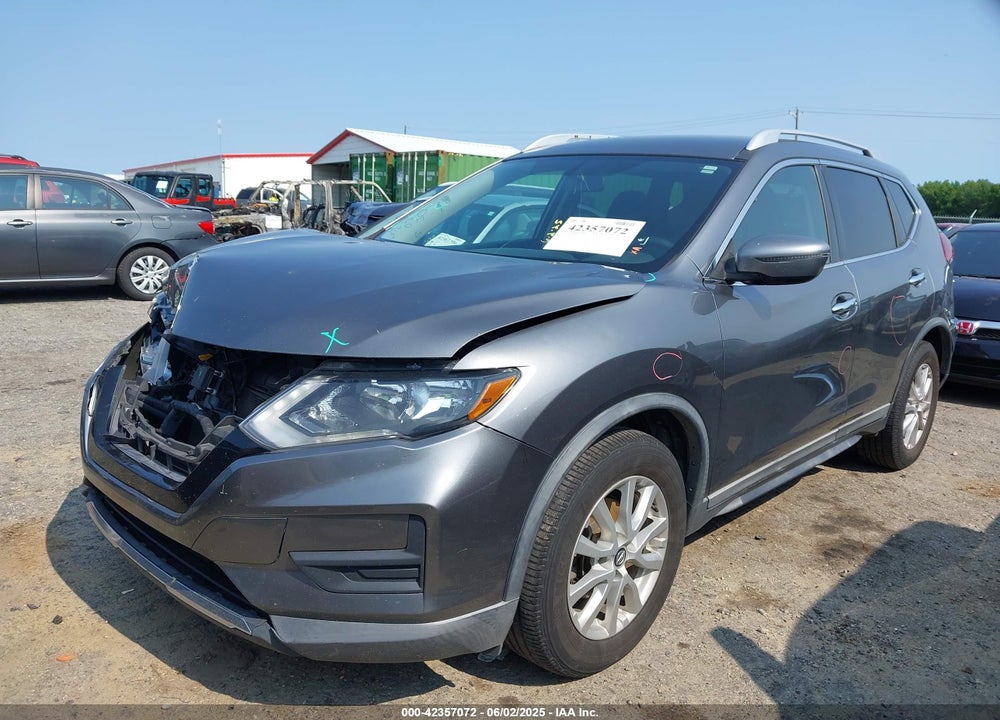2018 NISSAN ROGUE SV VIN: KNMAT2MT4JP585640