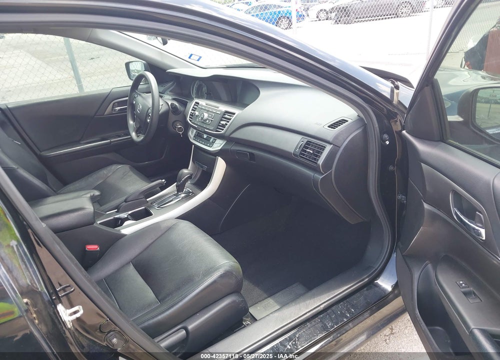 2013 HONDA ACCORD VIN: 1HGCR2F36DA219224