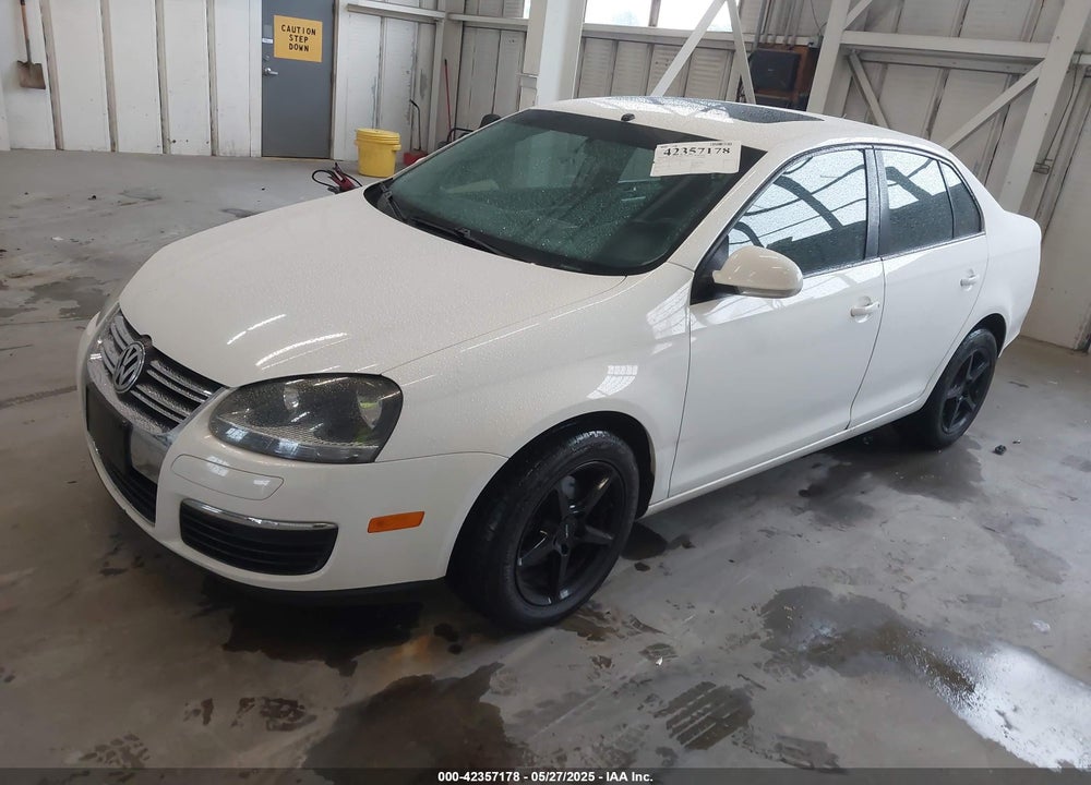 2010 VOLKSWAGEN OTHER VIN: 3VWHW11K1AM037013