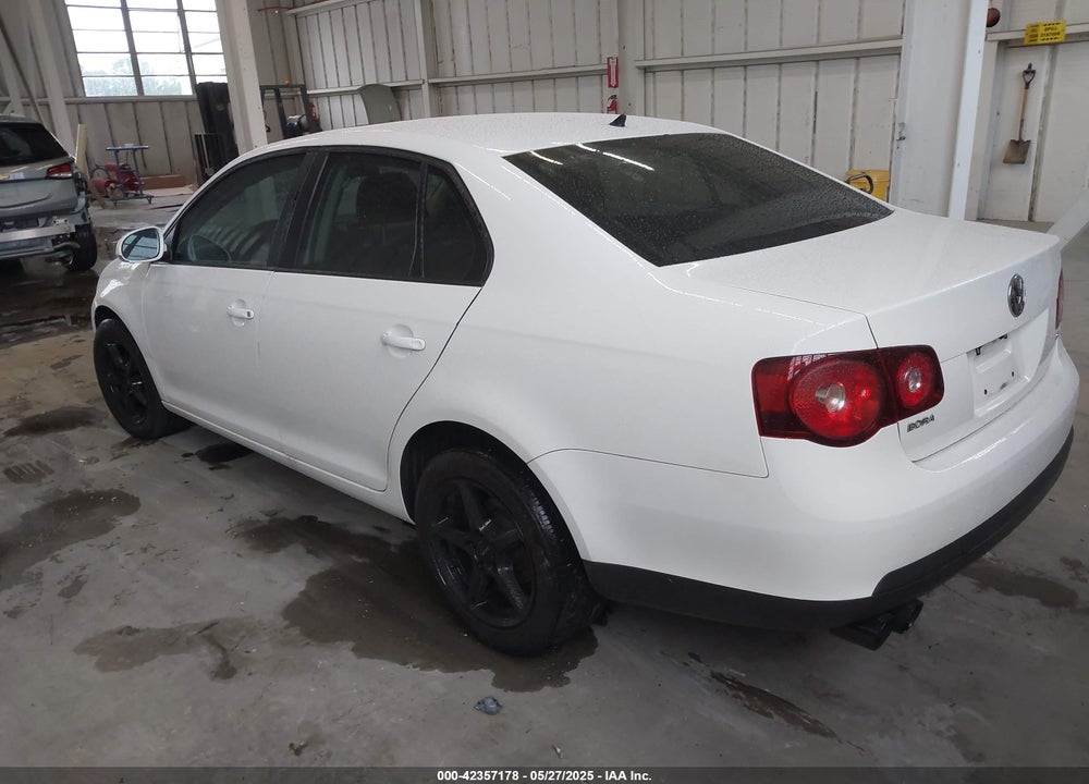 2010 VOLKSWAGEN OTHER VIN: 3VWHW11K1AM037013