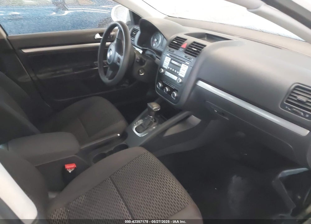 2010 VOLKSWAGEN OTHER VIN: 3VWHW11K1AM037013