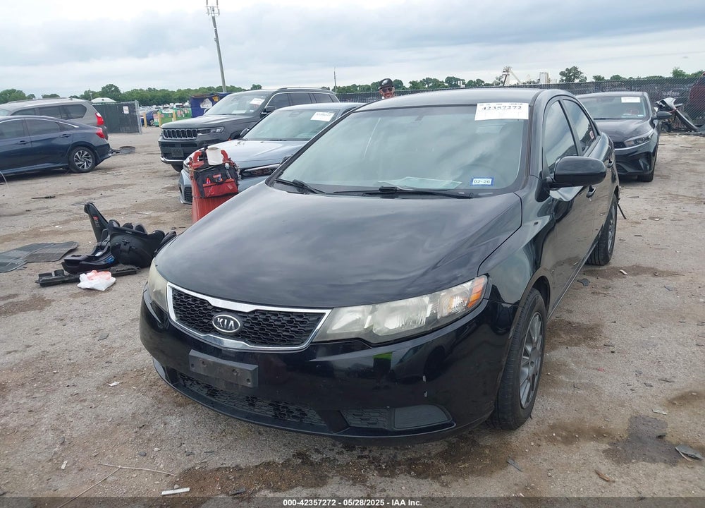 2013 KIA FORTE VIN: KNAFT4A27D5733290