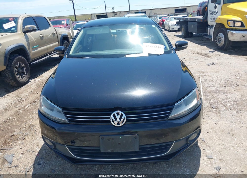 2011 VOLKSWAGEN JETTA VIN: 3VWLX7AJ0BM325091