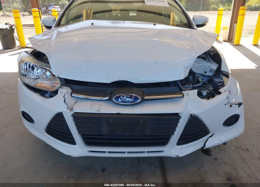2014 FORD FOCUS VIN: 1FADP3K2XEL433396