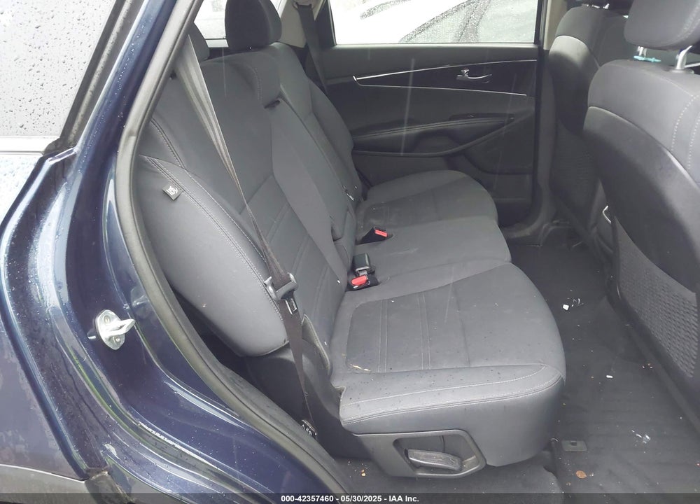 2016 KIA SORENTO VIN: 5XYPG4A34GG173812