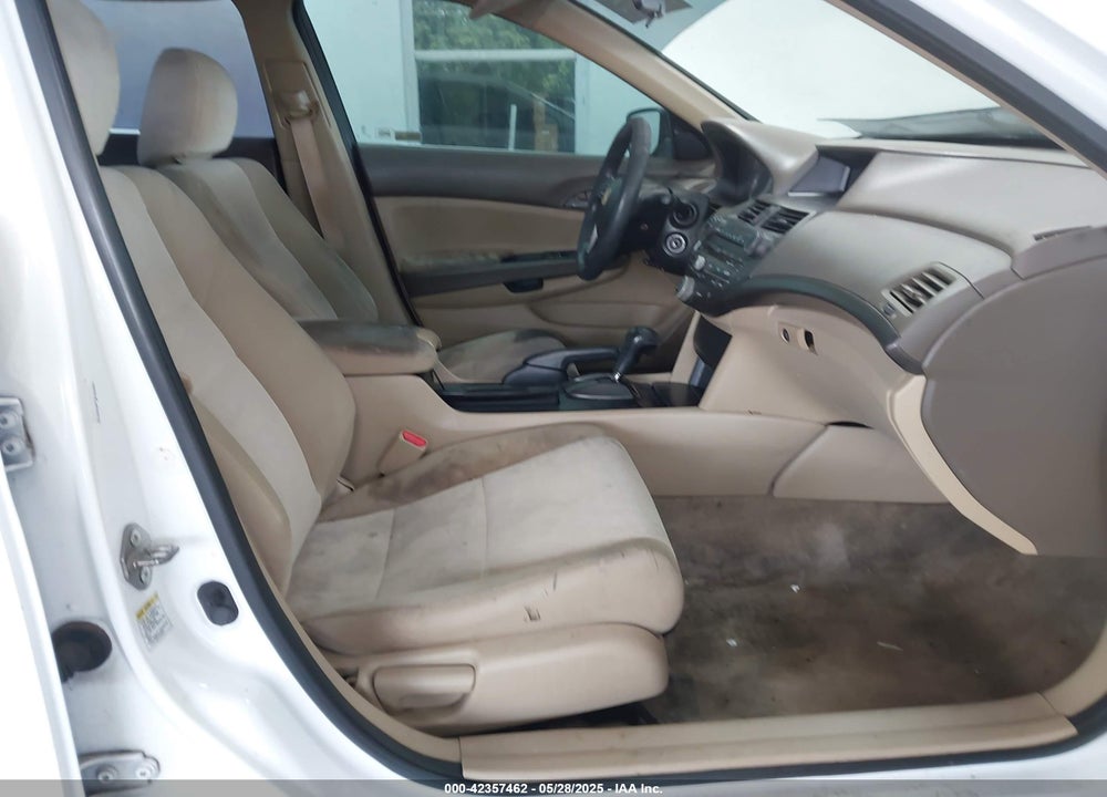 2010 HONDA ACCORD 2.4 LX VIN: 1HGCP2F36AA105581