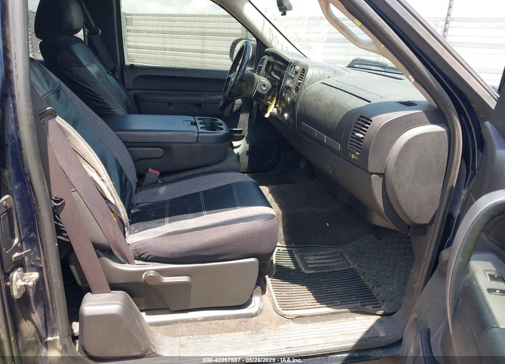 2011 CHEVROLET SILVERADO 1500 LT VIN: 1GCRCSE08BZ280414