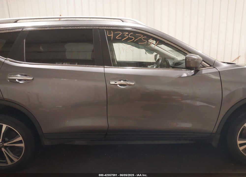 2019 NISSAN ROGUE VIN: JN8AT2MV0KW398800