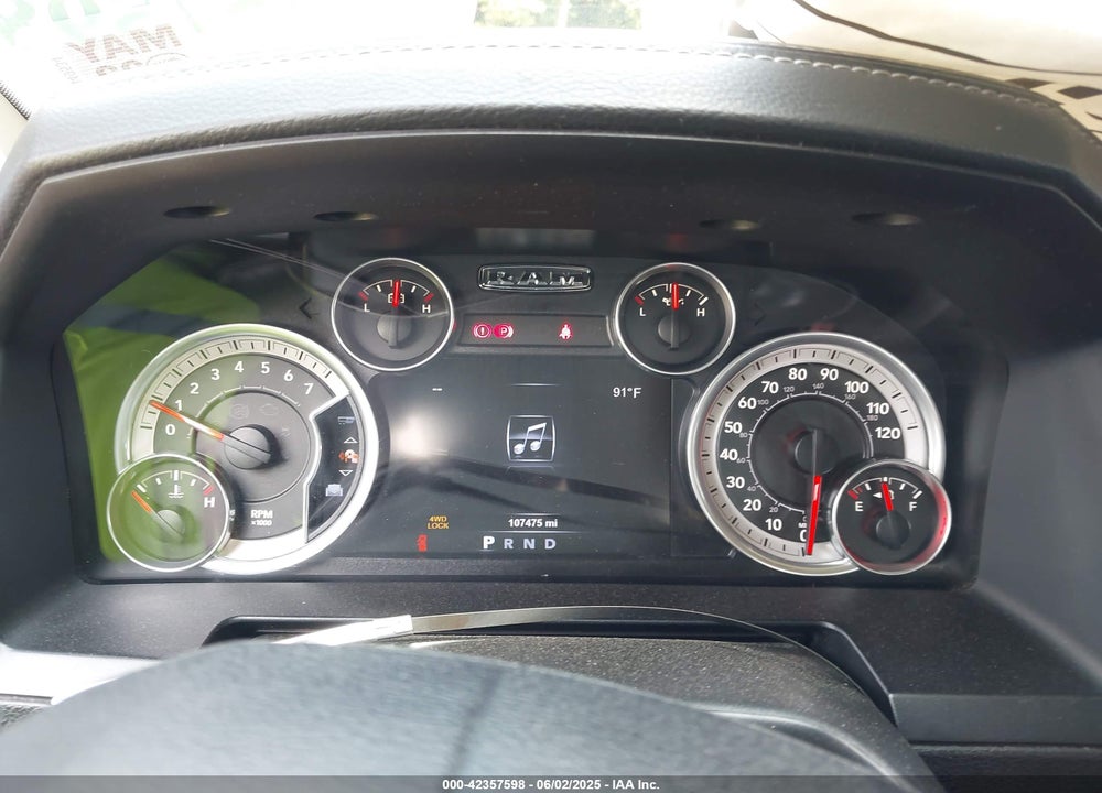 2015 RAM 1500 VIN: 1C6RR7UT2FS723220