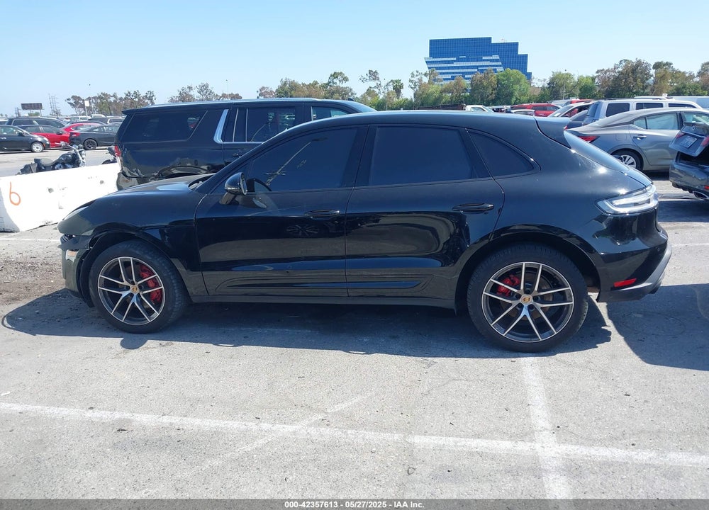 2022 PORSCHE MACAN S VIN: WP1AG2A59NLB24147
