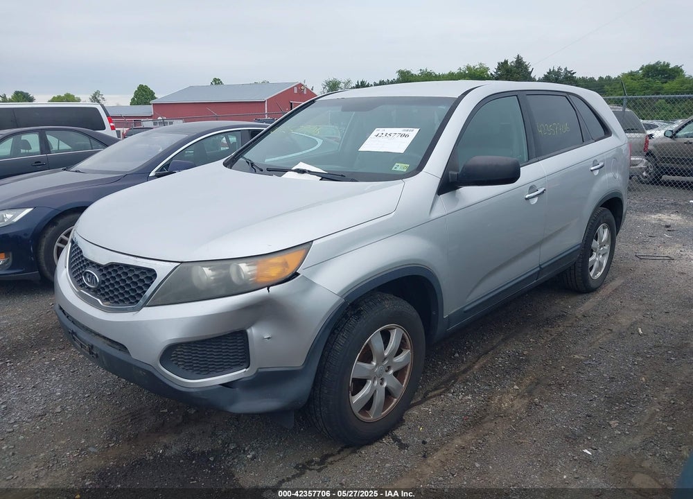 2011 KIA SORENTO VIN: 5XYKT3A19BG145995