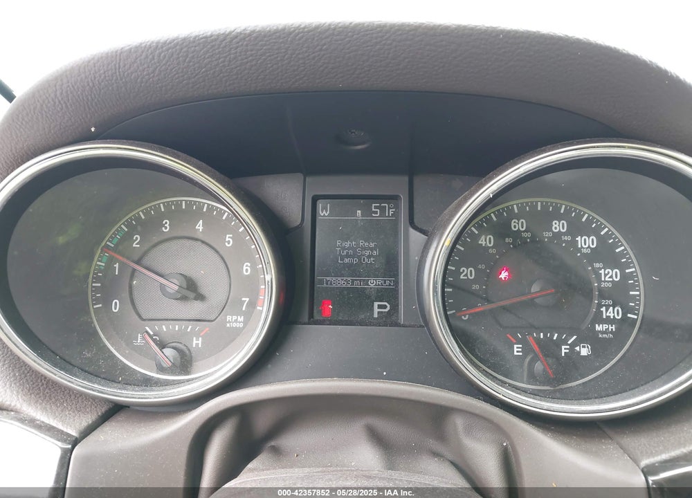 2013 JEEP GRAND CHEROKEE VIN: 1C4RJFAG5DC595385