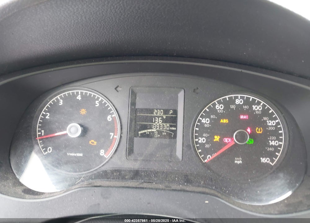2011 VOLKSWAGEN JETTA 2.5L SE VIN: 3VWDZ7AJ6BM317592