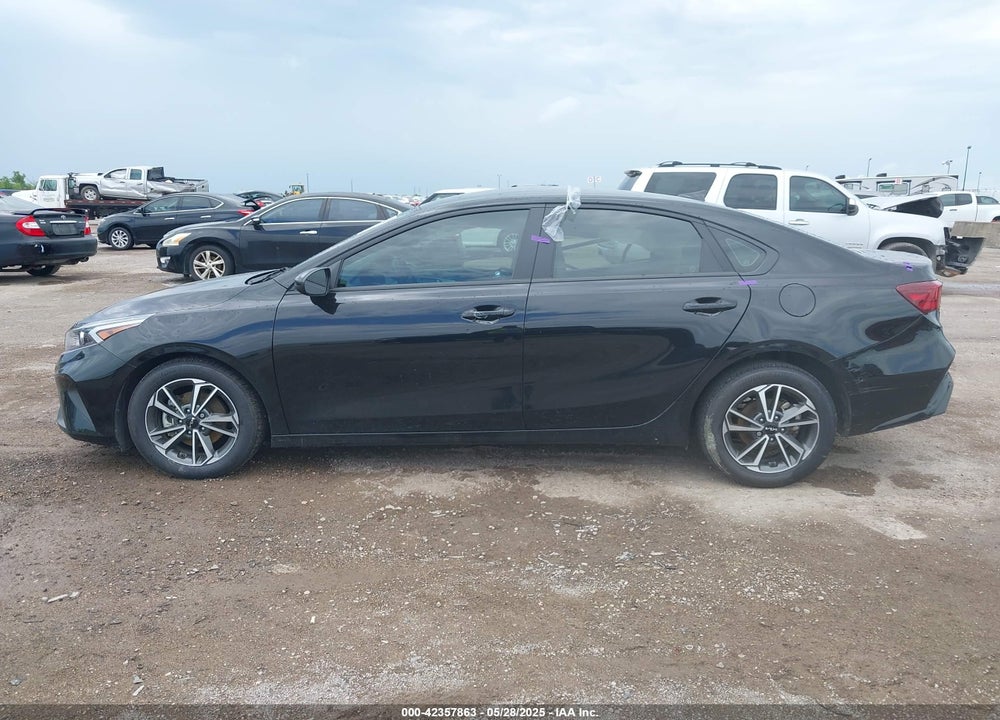 2022 KIA FORTE VIN: 3KPF24AD6NE467466