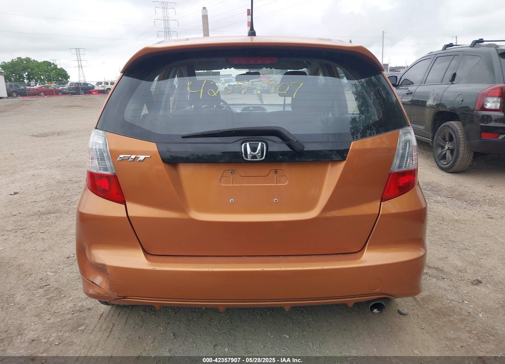 2009 HONDA FIT SPORT VIN: JHMGE88459S055789