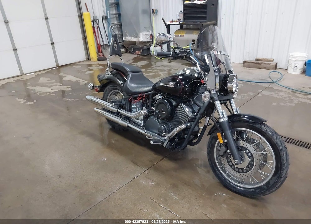 2005 YAMAHA XVS1100 A VIN: JYAVP11E45A073175