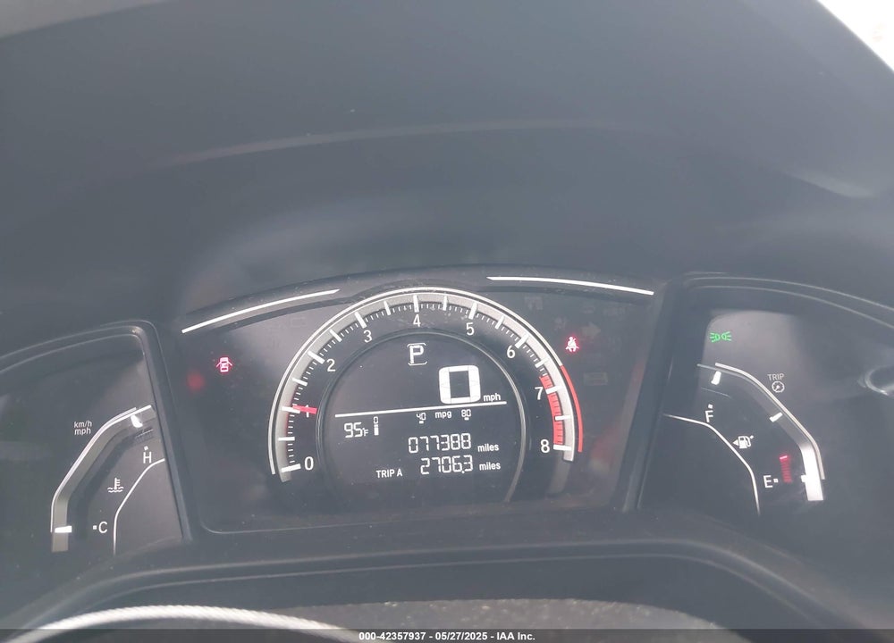 2018 HONDA CIVIC VIN: 2HGFC2F57JH591183