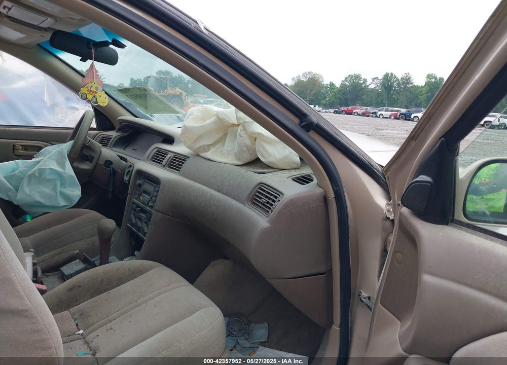 1998 TOYOTA CAMRY XLE V6 VIN: 4T1BF28K6WU065618