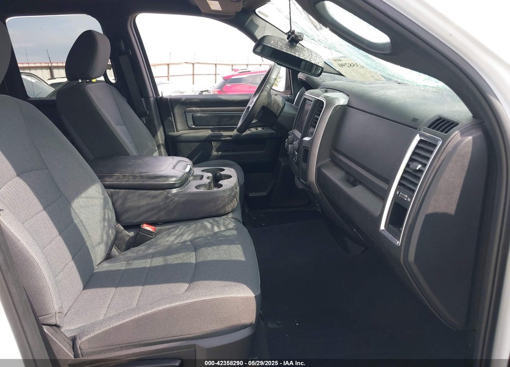 2022 RAM 1500 CLASSIC VIN: 1C6RR7GGXNS164061