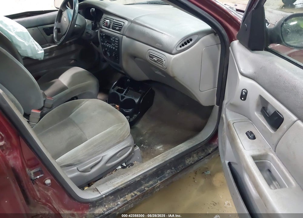 2006 FORD TAURUS SE VIN: 1FAHP53U76A220657