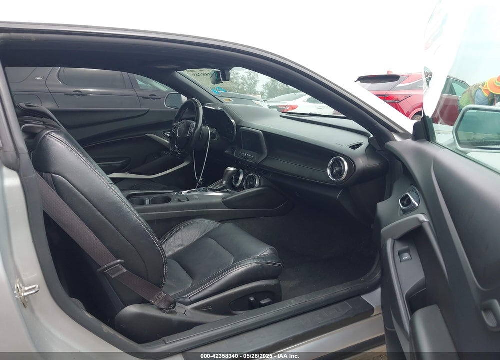 2017 CHEVROLET CAMARO VIN: 1G1FB1RX8H0158262
