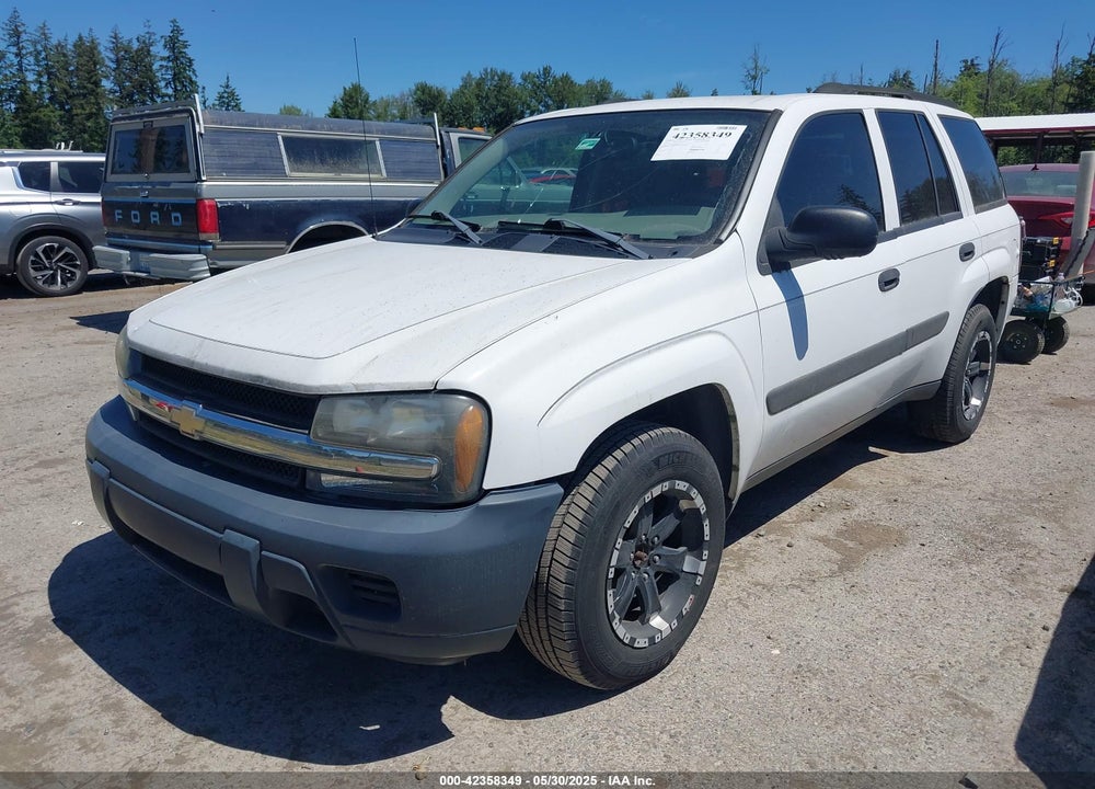 2005 CHEVROLET TRAILBLAZER LS VIN: 1GNDT13S552352974