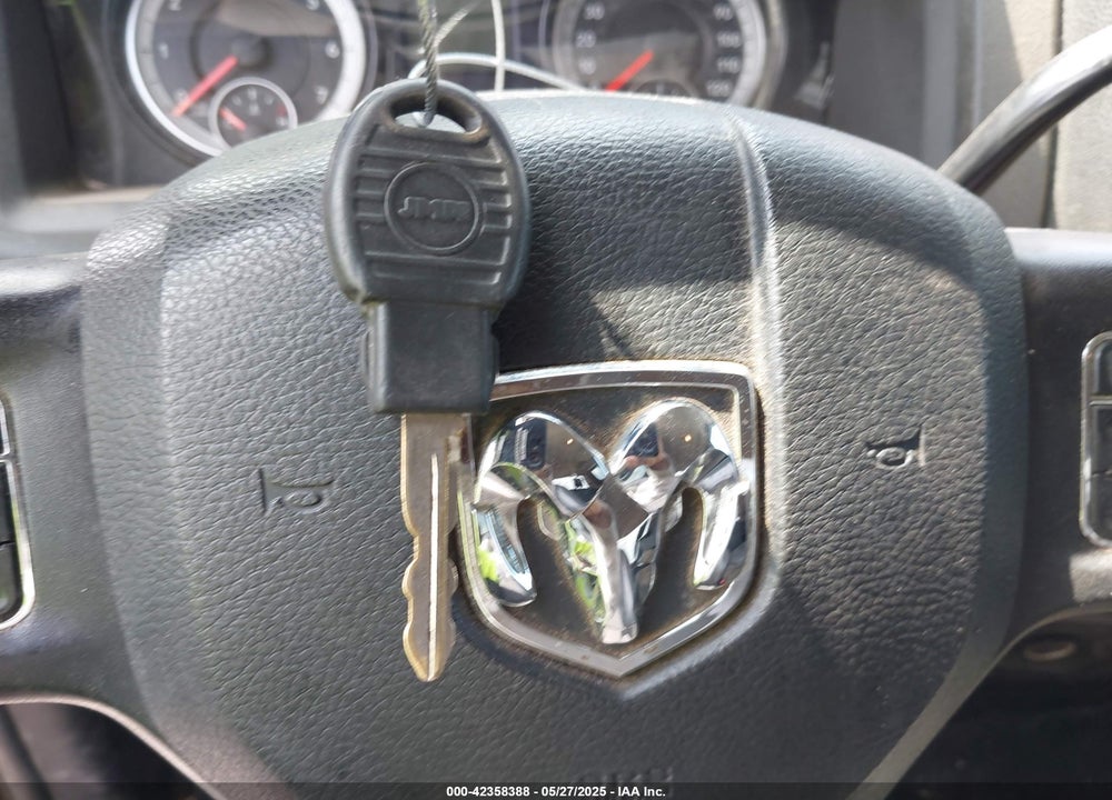 2015 RAM 2500 VIN: 3C6TR4CTXFG573421