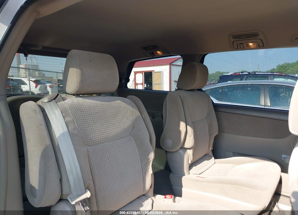 2006 TOYOTA SIENNA VIN: 5TDZA23C16S445553