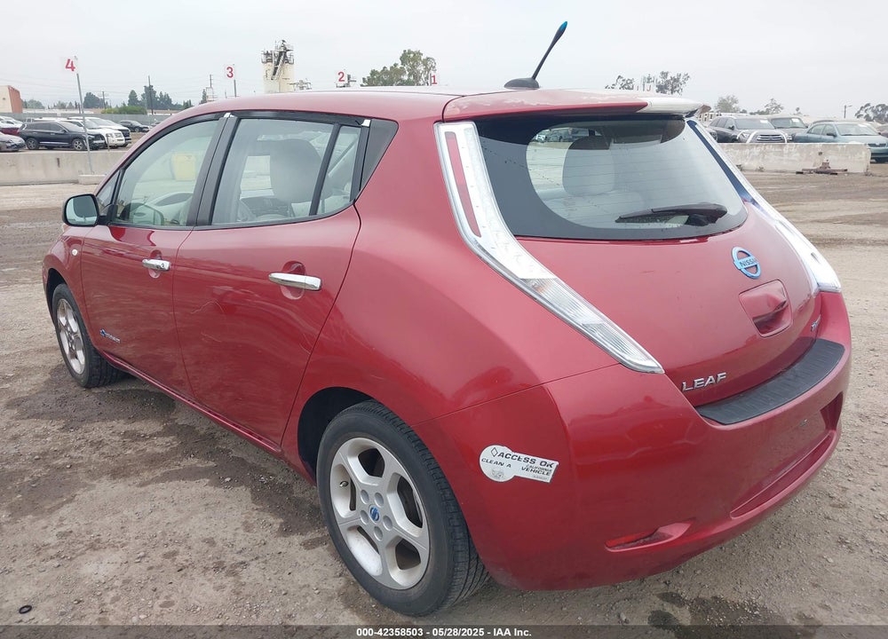 2011 NISSAN LEAF SL VIN: JN1AZ0CP4BT008027