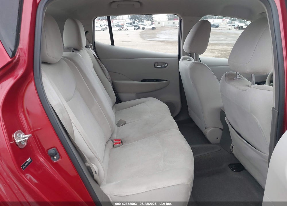 2011 NISSAN LEAF SL VIN: JN1AZ0CP4BT008027