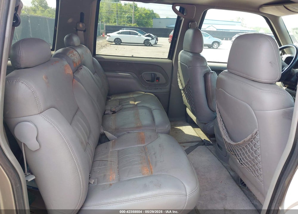 1999 GMC SUBURBAN 2500 SL VIN: 3GKGK26J2XG505570