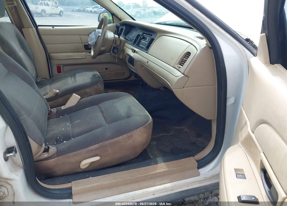 2009 FORD CROWN VICTORIA VIN: 2FAHP71V39X112524