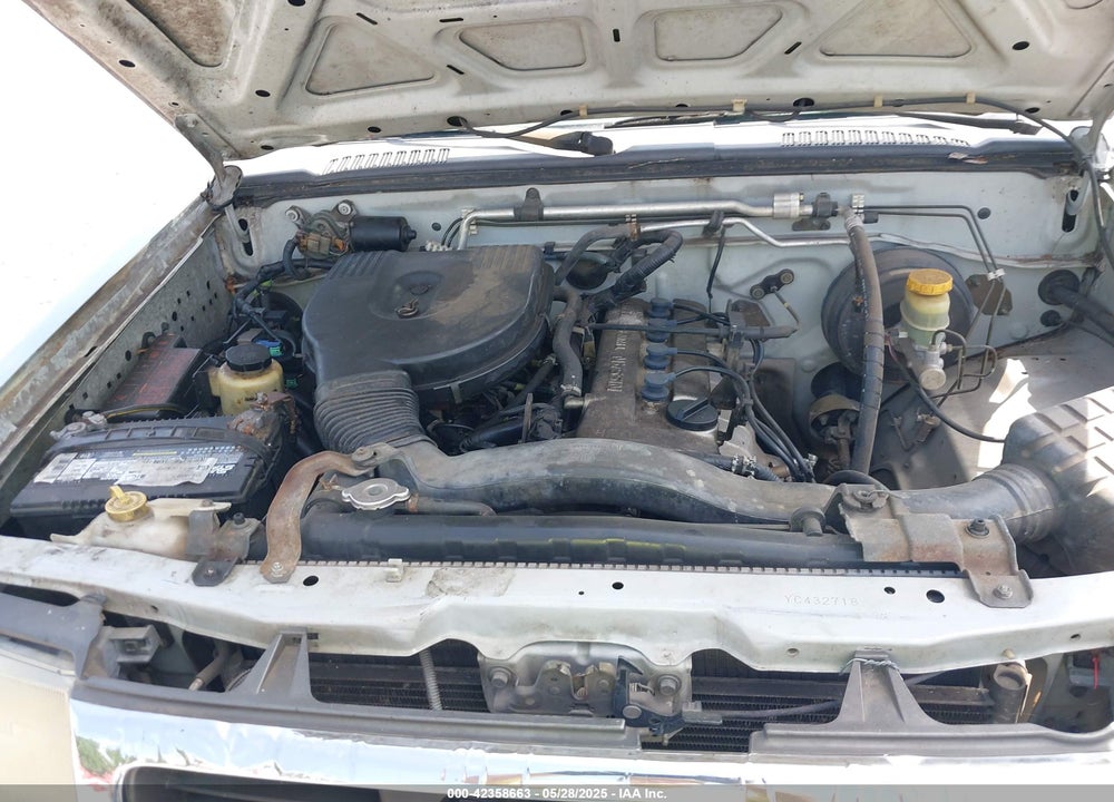 2000 NISSAN FRONTIER XE VIN: 1N6DD26S0YC432718