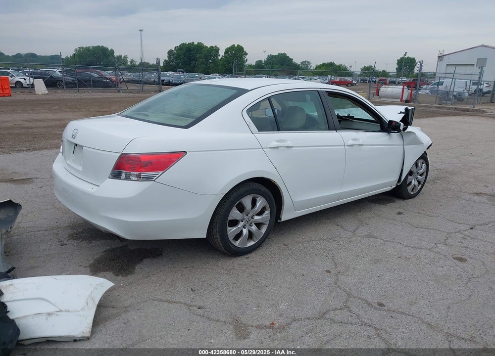 2009 HONDA ACCORD VIN: 1HGCP26889A044533