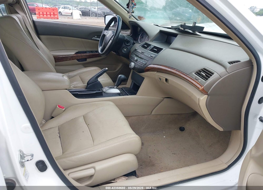 2009 HONDA ACCORD VIN: 1HGCP26889A044533