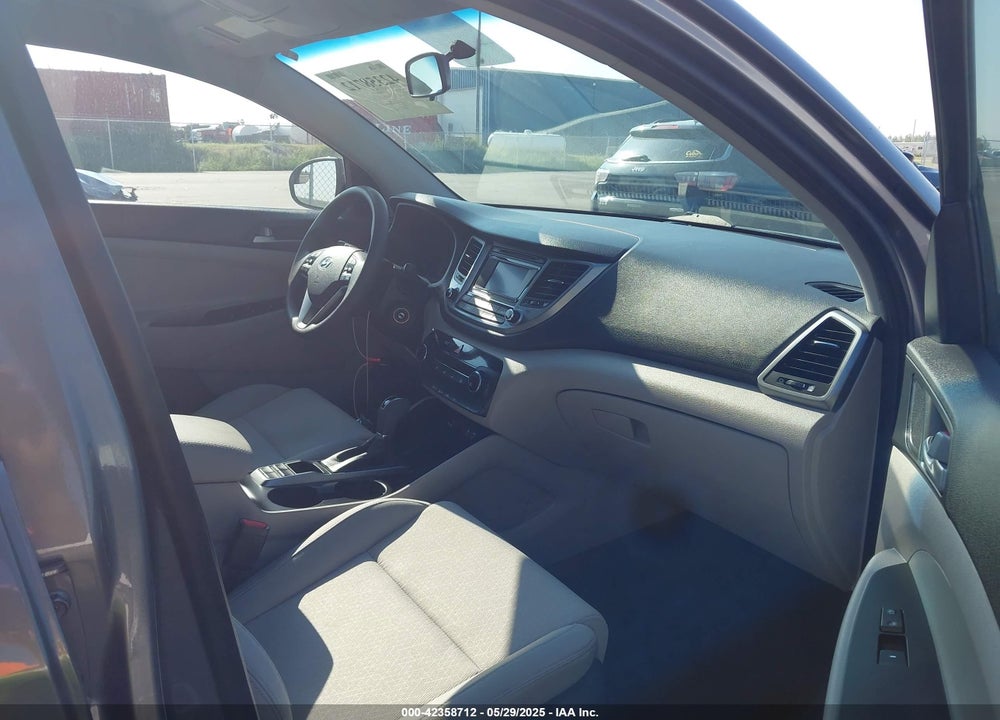 2018 HYUNDAI TUCSON VIN: KM8J2CA44JU655348