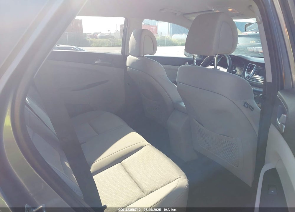 2018 HYUNDAI TUCSON VIN: KM8J2CA44JU655348