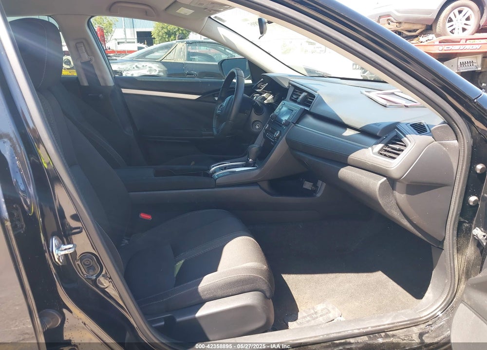 2018 HONDA CIVIC VIN: 2HGFC2F55JH557162