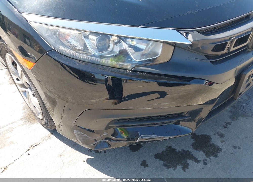 2018 HONDA CIVIC VIN: 2HGFC2F55JH557162