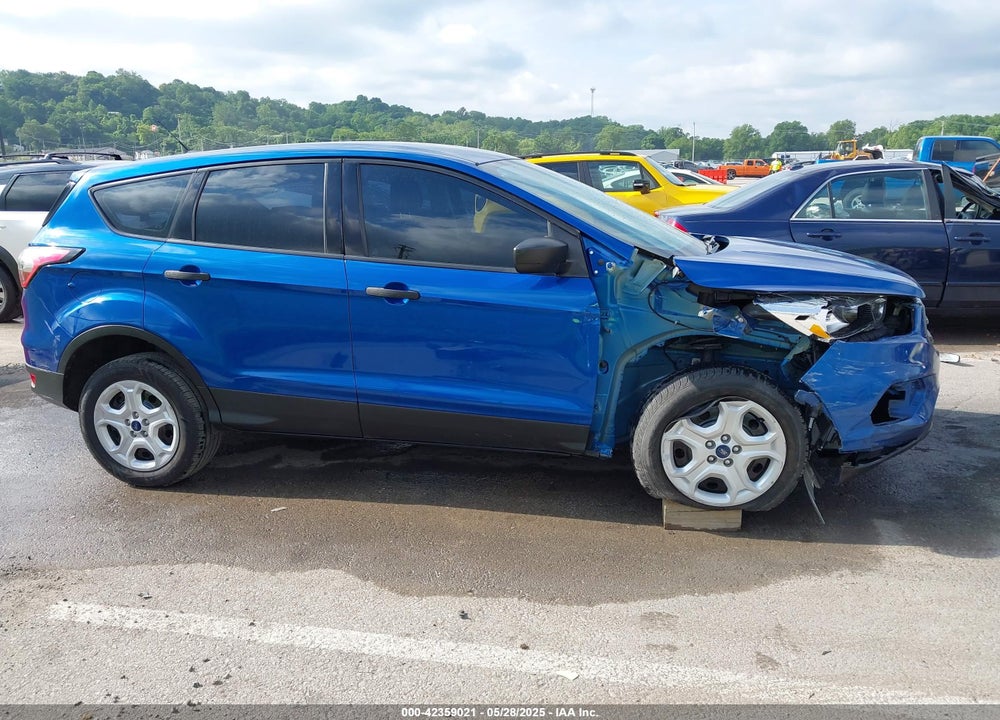 2017 FORD ESCAPE VIN: 1FMCU0F78HUC50897