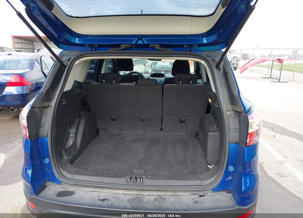 2017 FORD ESCAPE VIN: 1FMCU0F78HUC50897