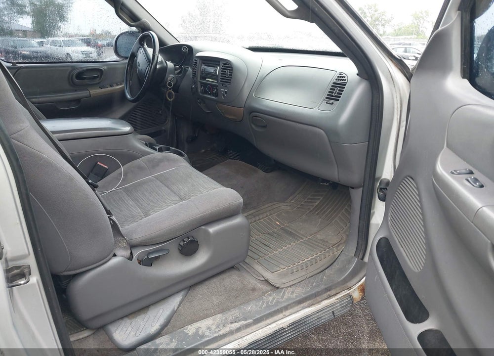 2002 FORD F-150 LARIAT/XL/XLT VIN: 2FTRX18L32CA39197