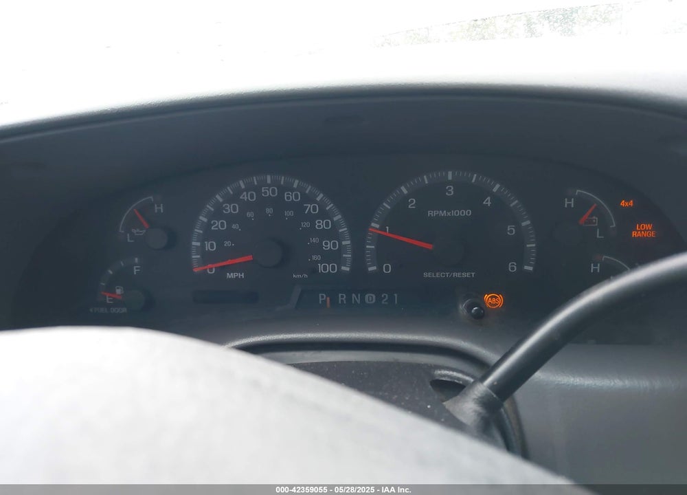 2002 FORD F-150 LARIAT/XL/XLT VIN: 2FTRX18L32CA39197