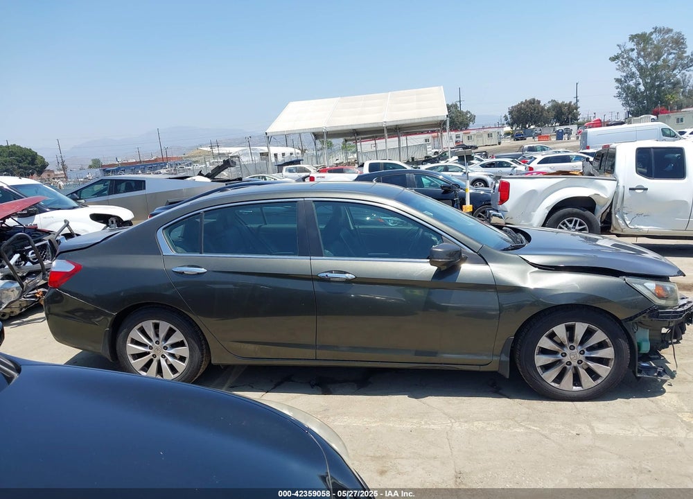 2013 HONDA ACCORD VIN: 1HGCR2F84DA105444